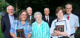 Front: Debbie Lingen, Barb Stewart, Joan Cameron. Bck: Deputy mayor John McDougall, C.bill Robinson, mayor Ron Vandewal, C. Ross Sutherland.